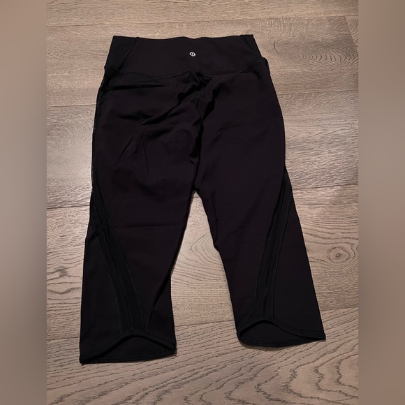 Lululemon capris - Picture 3 of 3